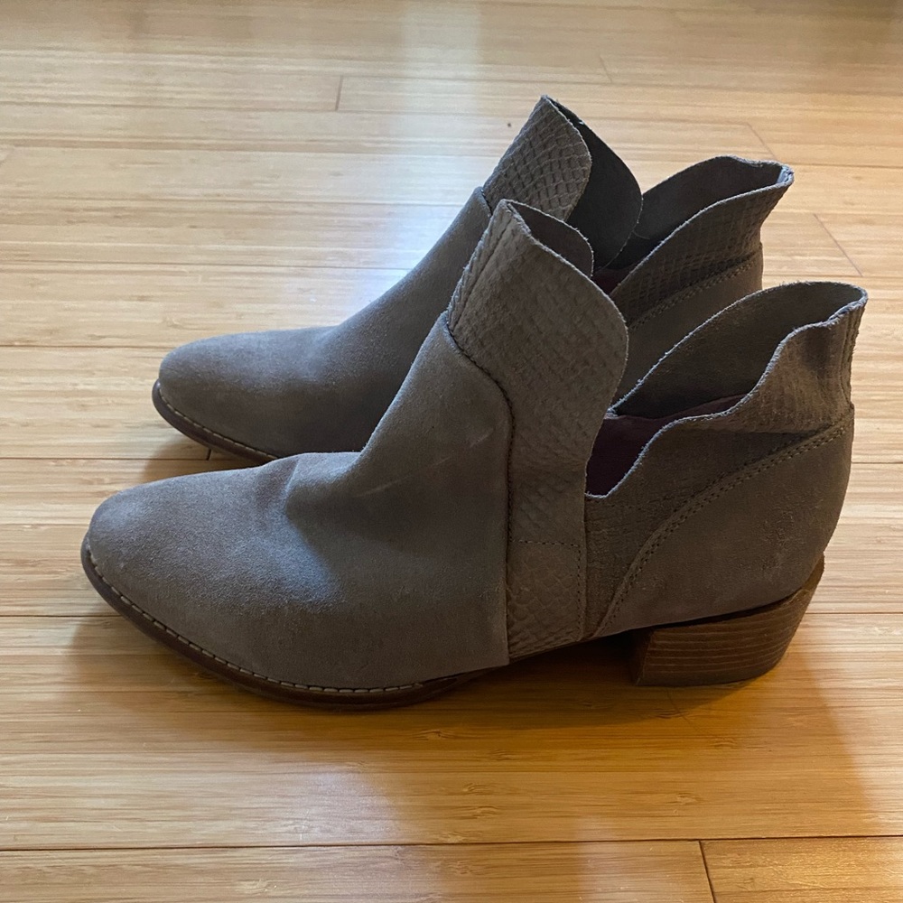 seychelles grey ankle boots
